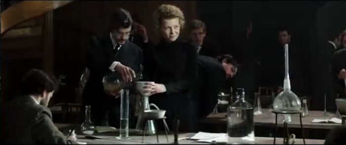 Marie Curie im Labor Marie Curie im Labor